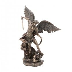 FIGURA ARCÁNGEL SAN MIGUEL SOBRE DEMONIO RESINA 40X25X52 CM.
