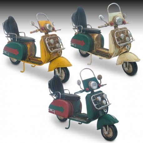 SET 3 FIGURAS SCOOTER RETRO HOJALATA Y RESINA 17X7X11 CM.