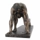 FIGURA HOMBRE DESNUDO CORREDOR RESINA 35X16.5X23 CM.