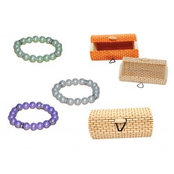 PULSERA DE PERLAS CON BRILLANTES EN CAJA DE MADERA