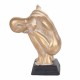 FIGURA HOMBRE DESNUDO BRAZOS ABIERTOS SENTADO CLUQUILLAS RESINA BRONCE 47.50X21X26 CM.