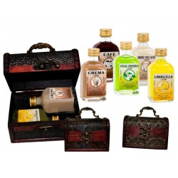 PACK DE 2 BOTELLAS DE LICORES MINI EN BAUL DE MADERA CLÁSICO