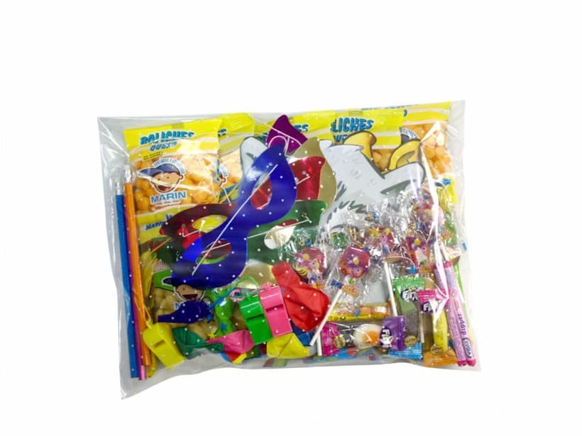 Lote 4 bolsas de golosinas y juguetes para relleno piñatas, detalles