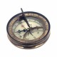 BRÚJULA CON RELOJ SOLAR LATÓN 8.5X8.5X5 CM.