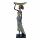 FIGURA AFRICANA PLANTADA CON CUENCO SOBRE LA CABEZA RESINA 15X8X44.50 CM.