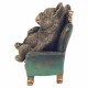 FIGURA PERRO BULLDOG DURMIENTO EN SOFÁ RESINA 12.5X11.5X16 CM.