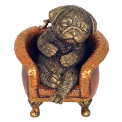FIGURA PERRO BULLDOG DURMIENTO EN SOFÁ RESINA 13X12.5X14 CM.